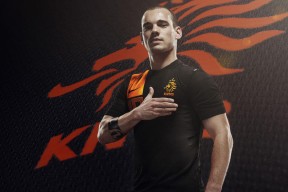 FIFA世界杯亚洲区预选赛-巅峰对决难分高下，库里激战掘金30分钟虽败犹荣